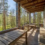 Log Tietotunturi Chalet