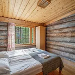 Log Tietotunturi Chalet *